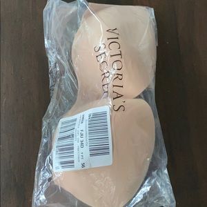 Victoria’s Secret Incredible Demi 34D